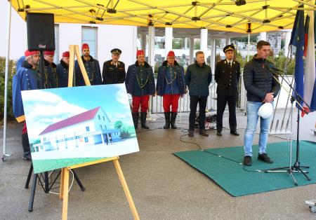 TEMELJNI KAMEN DOMA ZAŠČITE IN REŠEVANJA Z MEDGENERACIJSKIM CENTROM RAKEK 17 FOTO LJUBO VUKELIČ